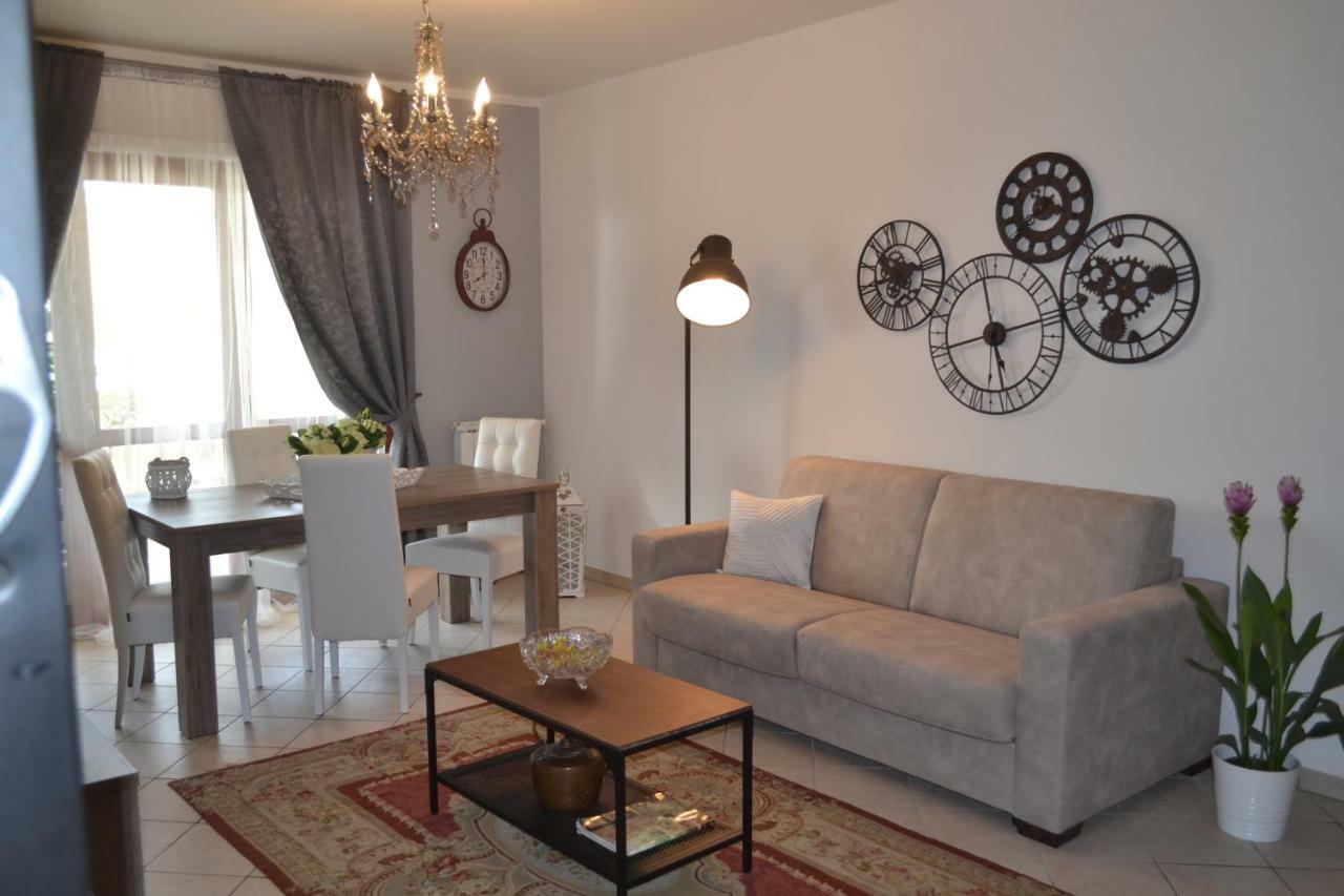 Airport & Fair Suite Apartments Fiumicino Exteriér fotografie